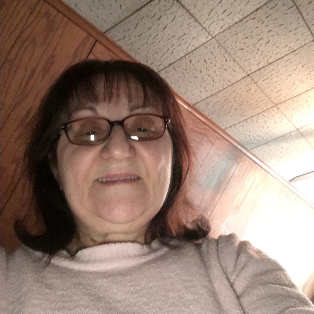 Meet your Posher, Phyllis